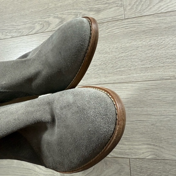 Aquatalia Suede Ankle Block Heel Taupe Booties - Picture 6 of 12